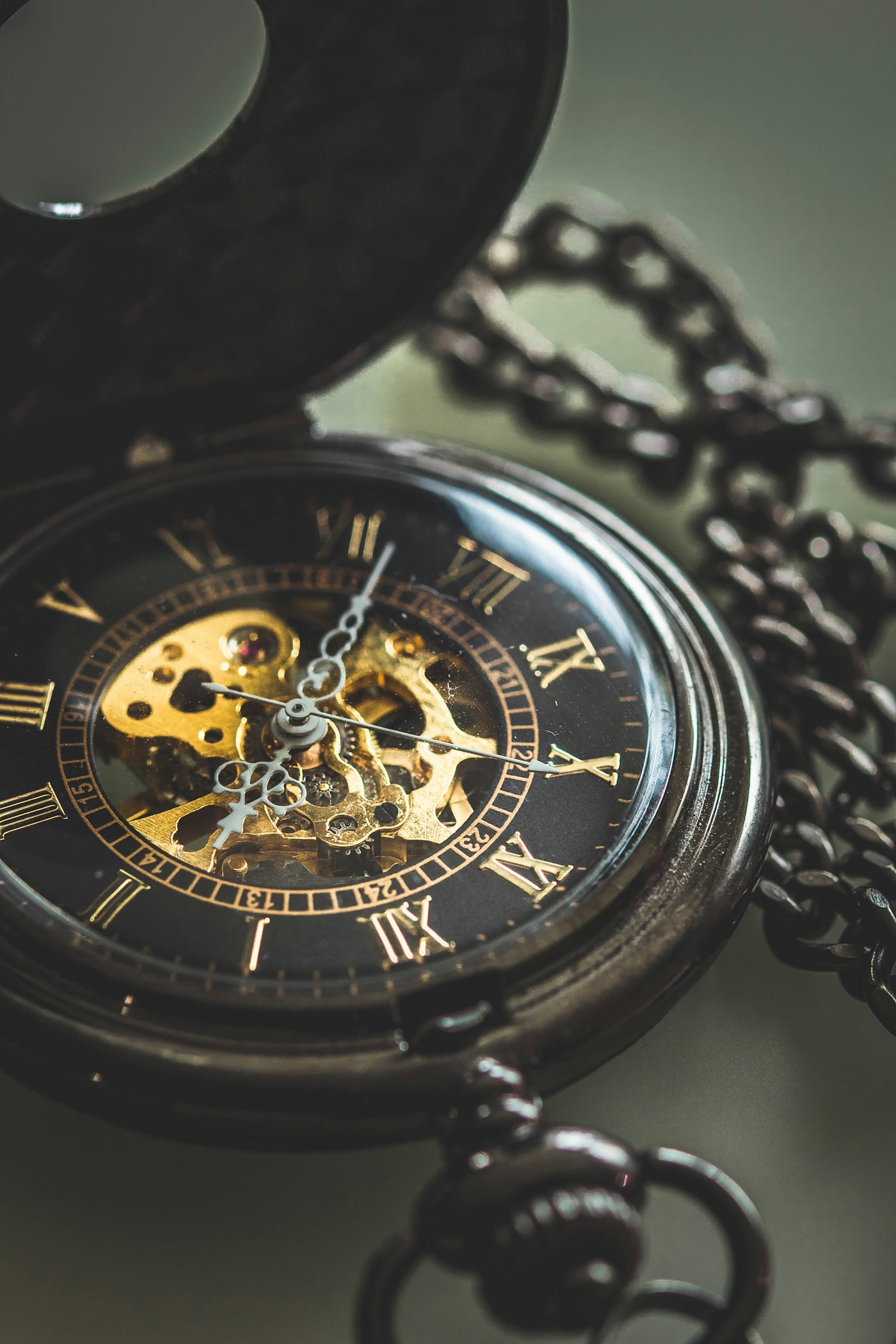 Openwork pocket watch and chain